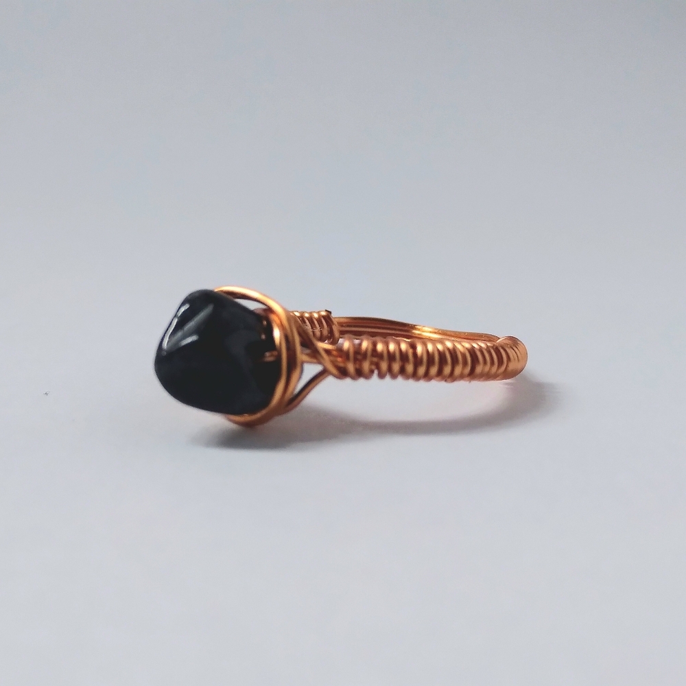 Beautiful Black Onyx Gem Handmade Twisted Rusted Gold Wire Ring Size 5